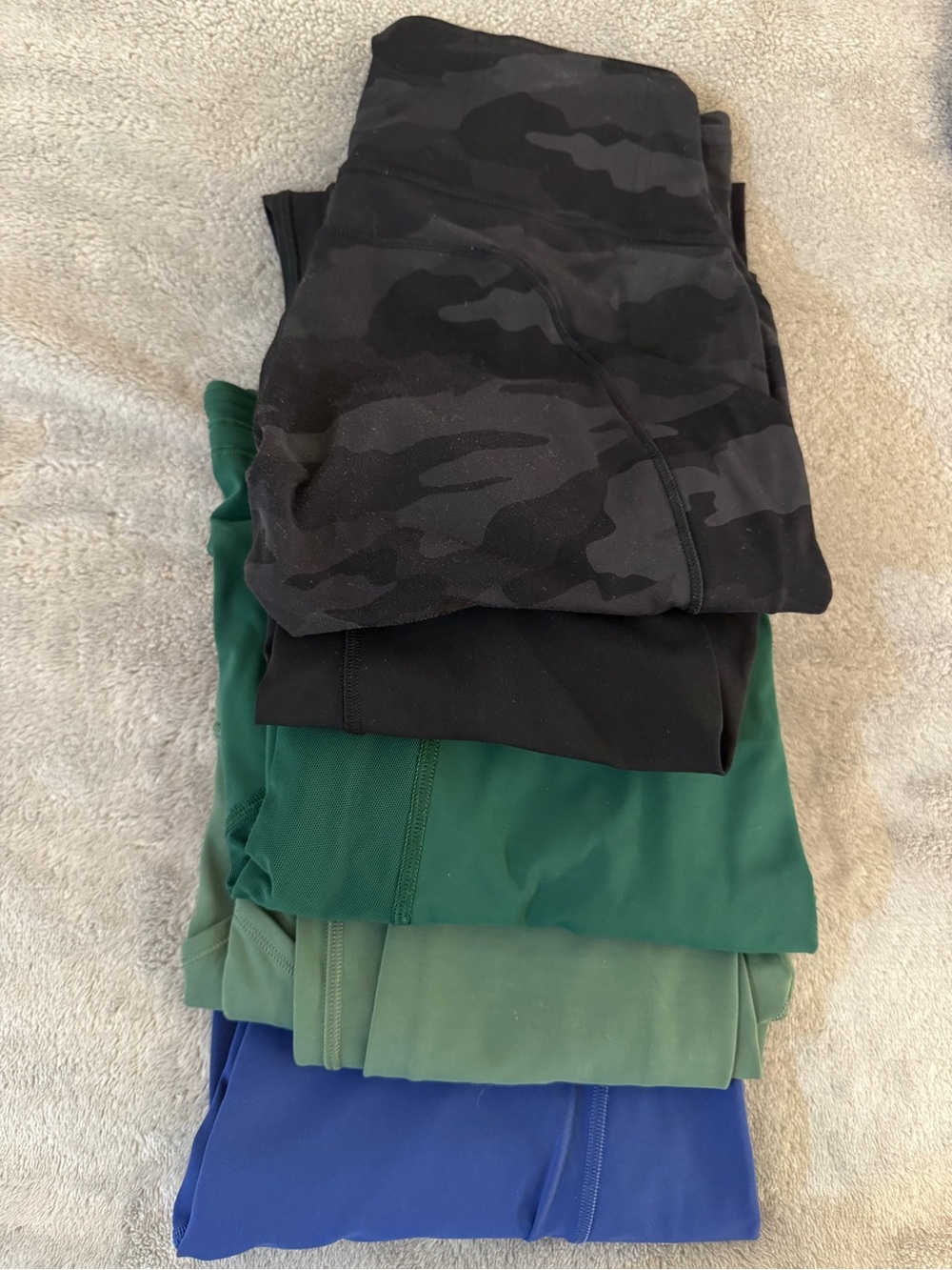 Bundle of 5 Lululemon Leggings - Black Camo, Black , Green, Light Green, Blue